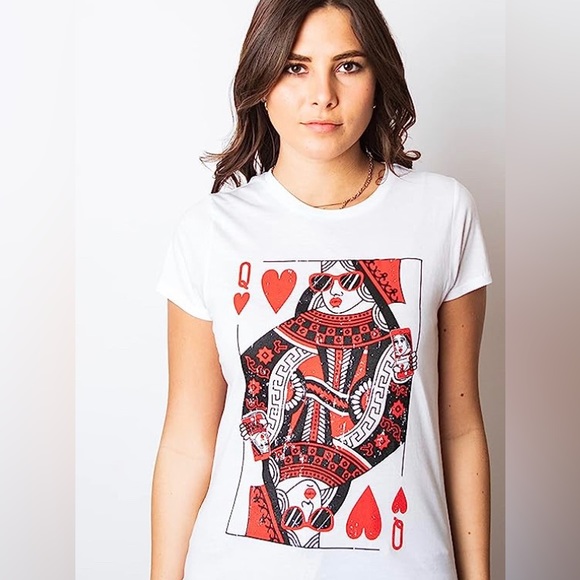 NEW Women’s Queen of Hearts “Selfie” 80s Style Funny Vintage Graphic Tee - Picture 2 of 5